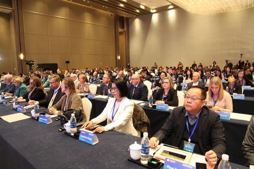 中外中小學校長齊聚徐州，共探教育變革與學校責任